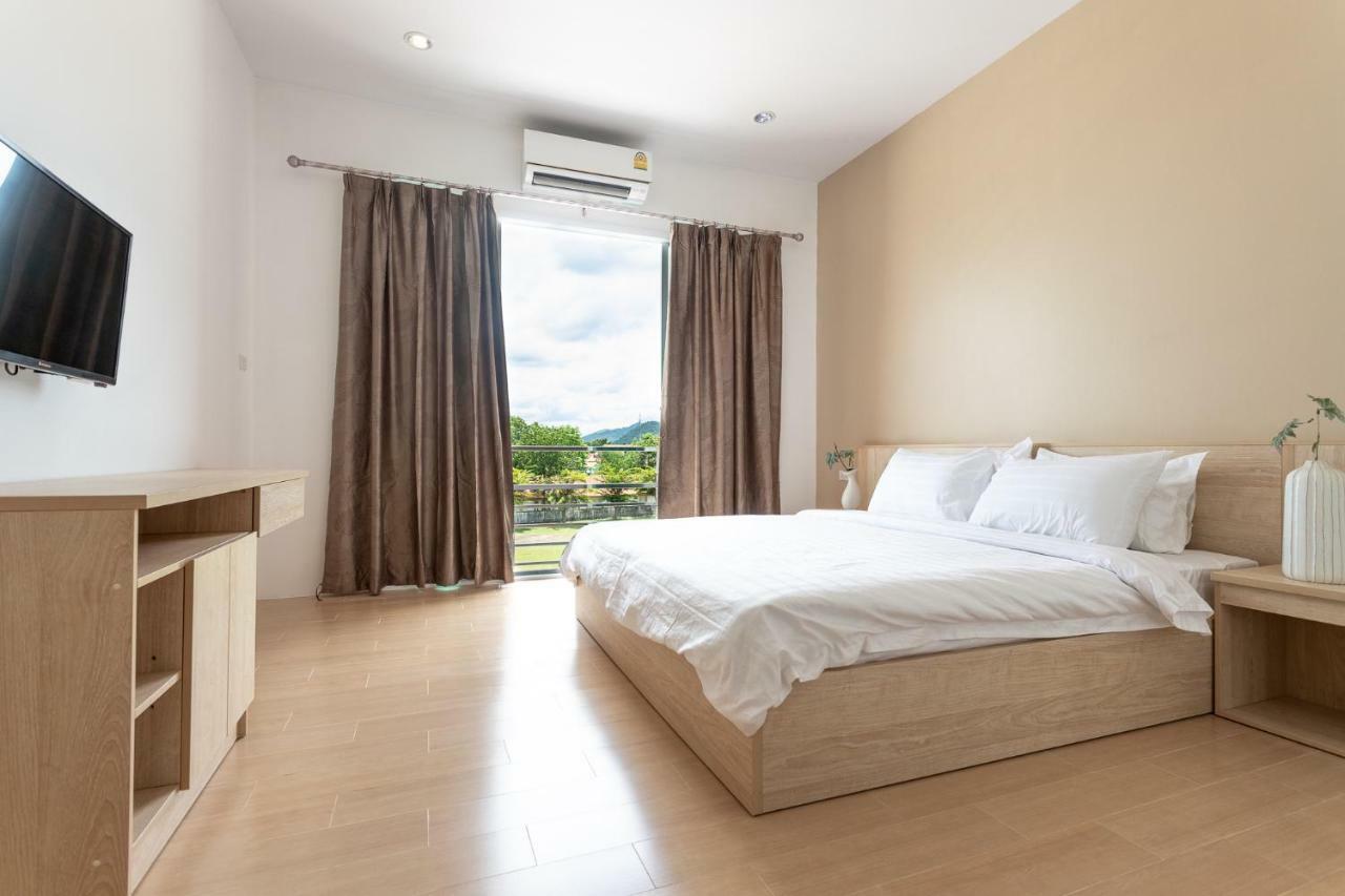 O2 Hotel Lop Buri Esterno foto