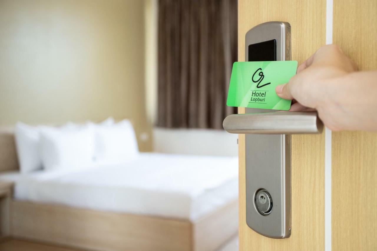 O2 Hotel Lop Buri Esterno foto